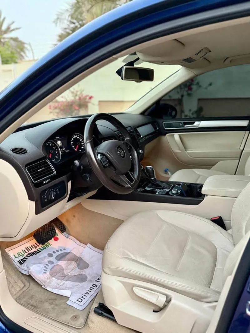 2016 Volkswagen Touareg in Dubai