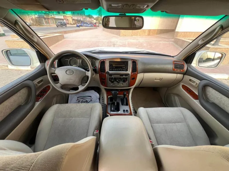 2004 Toyota Land Cruiser in Dubai