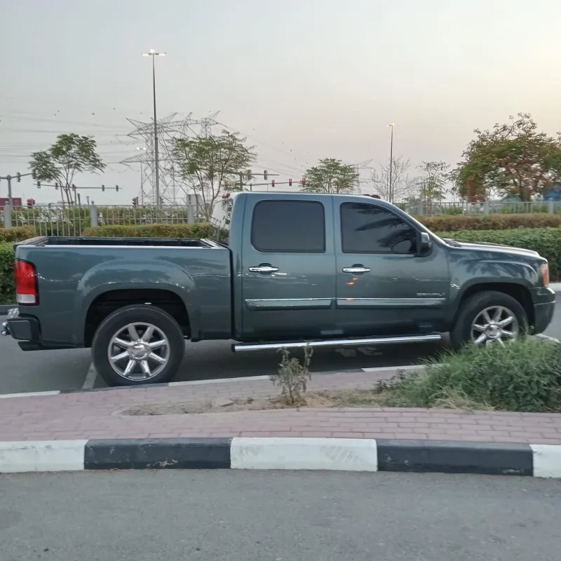 2011 GMC Sierra in Dubai