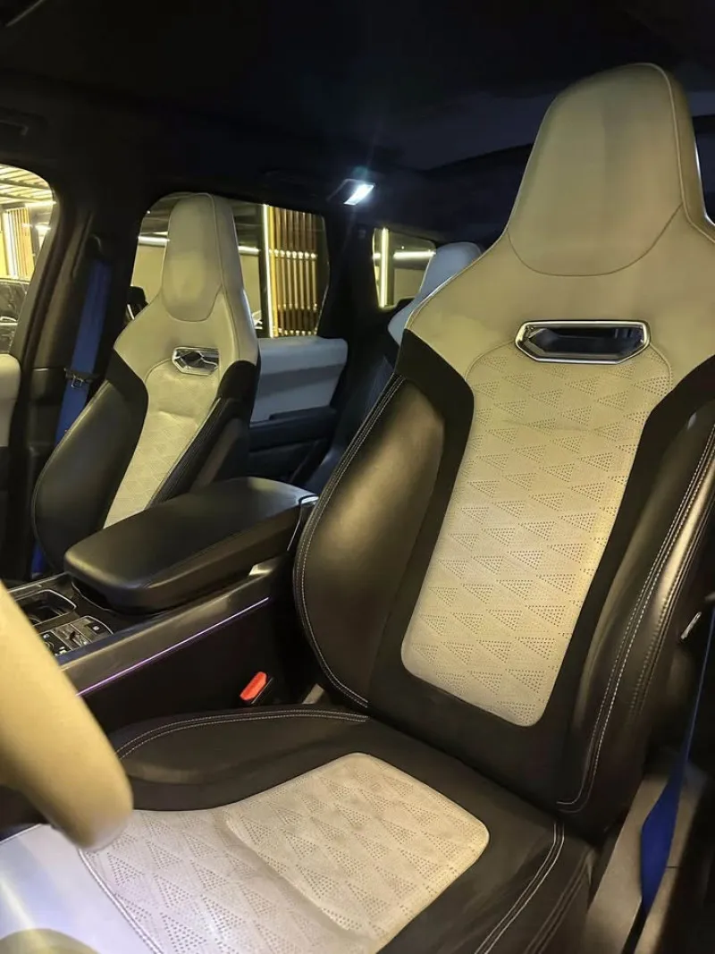 2020 Land Rover Range Rover Sport in Dubai