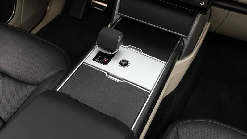 2024 Land Rover Range Rover in Dubai