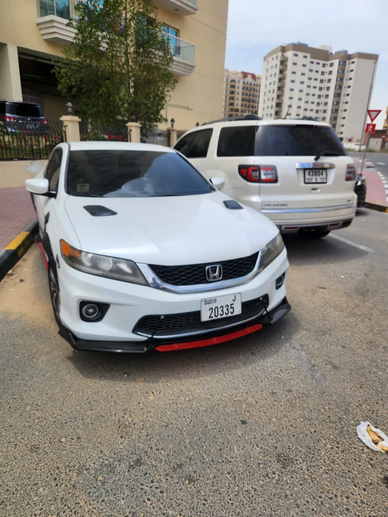 2014 هوندا أكورد in Dubai