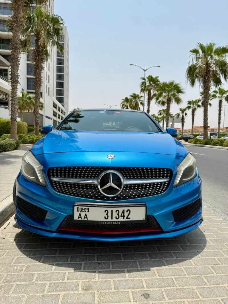 2015 مرسيدس-بنز الفئة - A in Dubai