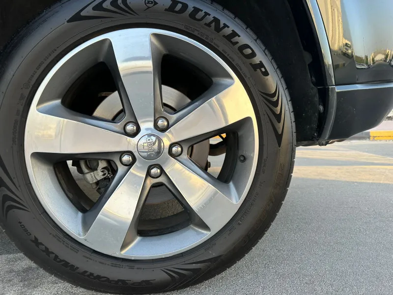 2014 Jeep Grand Cherokee in Dubai