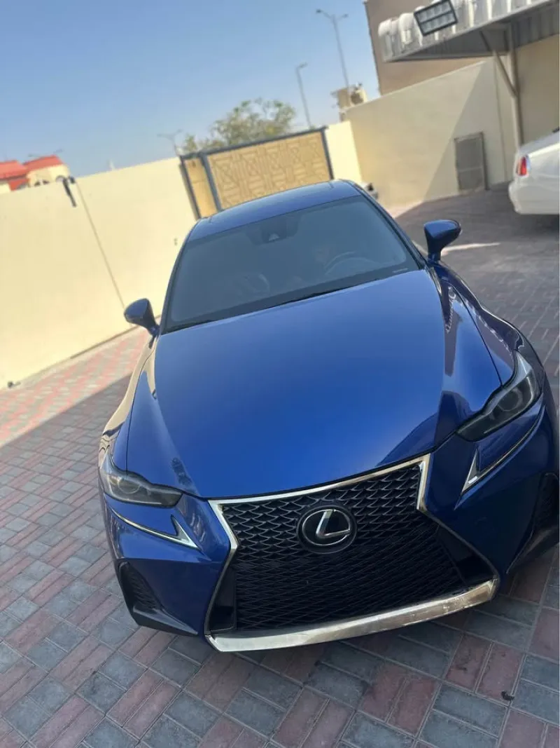2017 Lexus IS in Dubai