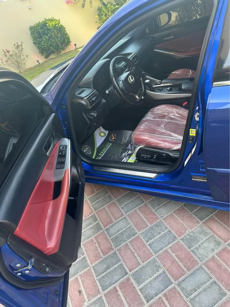 2017 Lexus IS in Dubai