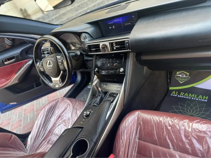 2017 Lexus IS in Dubai