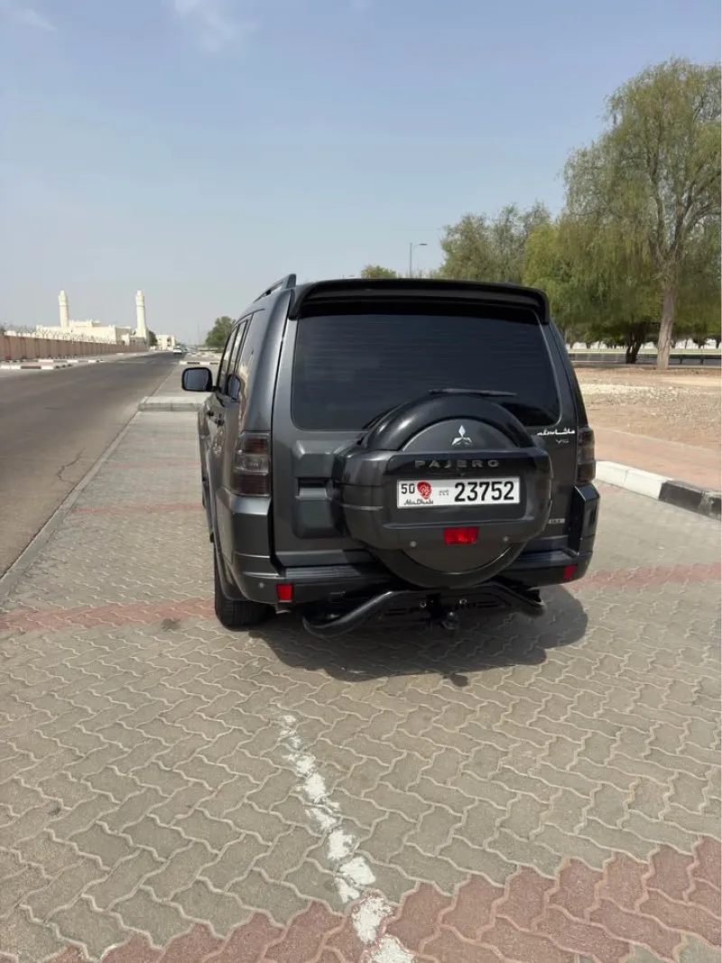 2012 Mitsubishi Pajero in Dubai