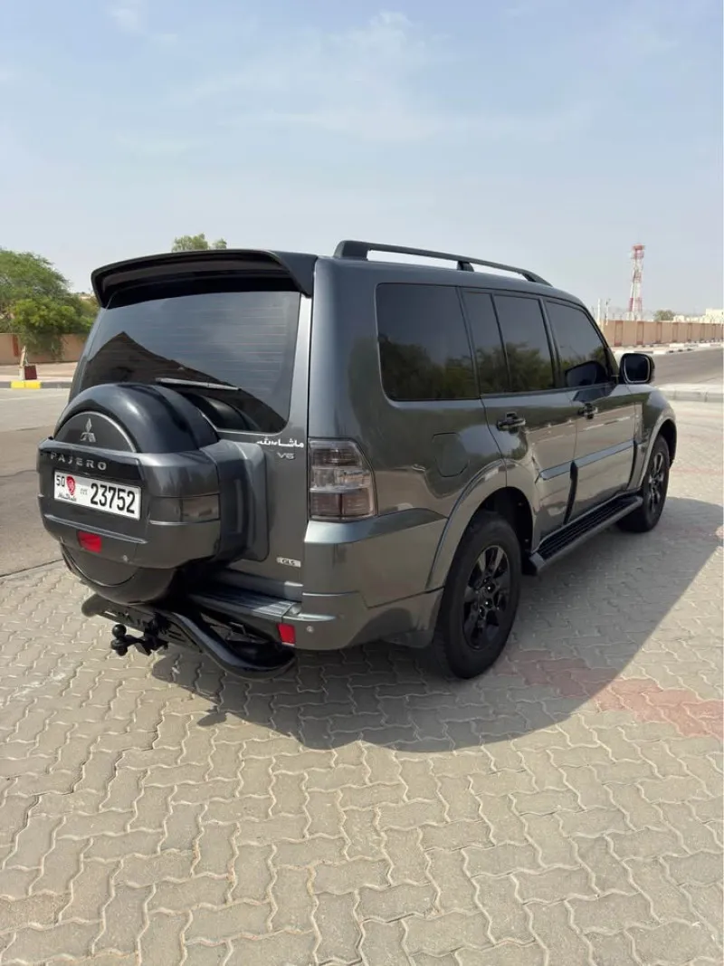 2012 Mitsubishi Pajero in Dubai