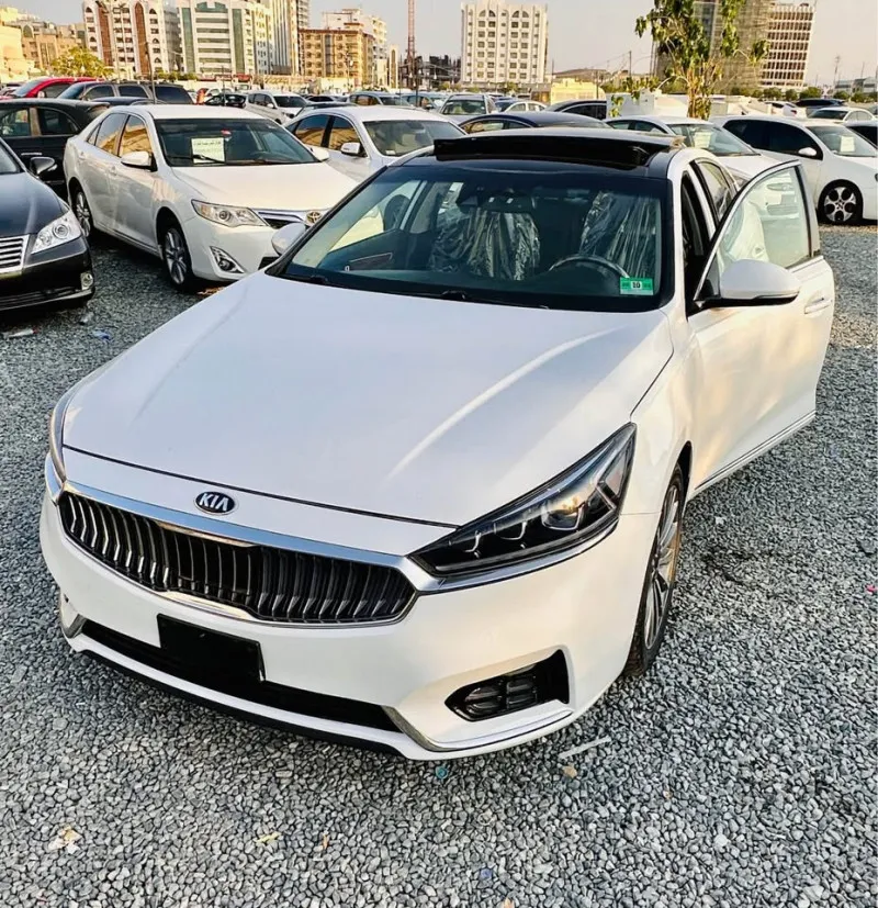 2017 Kia Cadenza in Dubai