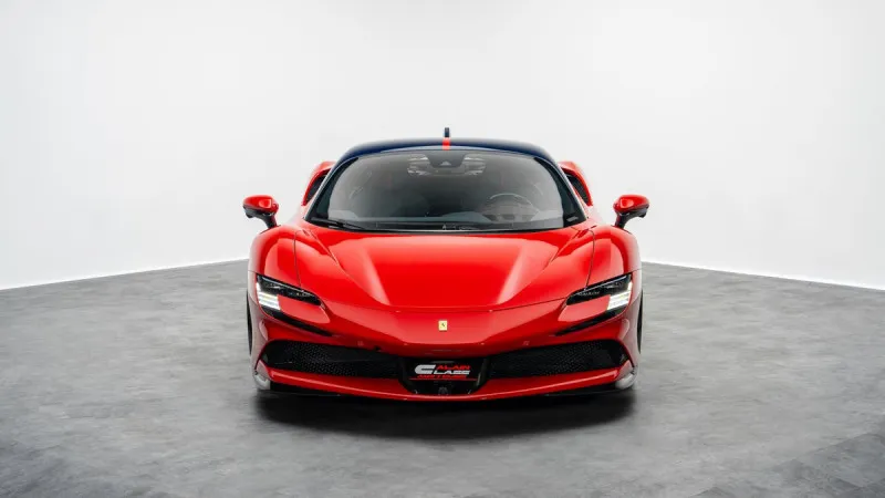 2022 فيراري اسف اف 90 in Dubai