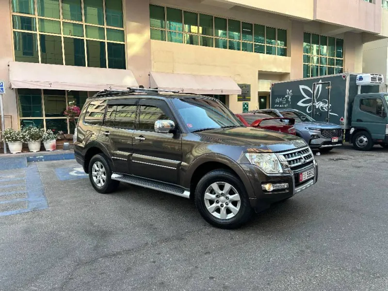 2017 Mitsubishi Pajero in Dubai