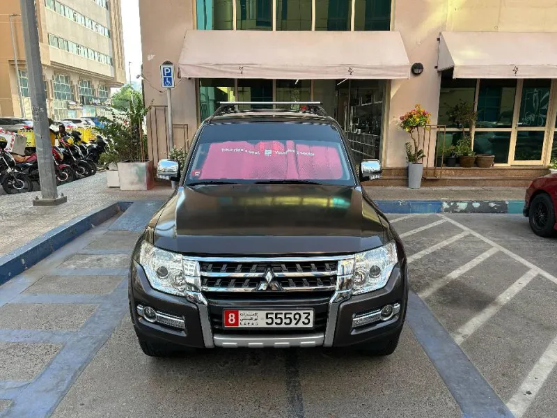 2017 Mitsubishi Pajero in Dubai