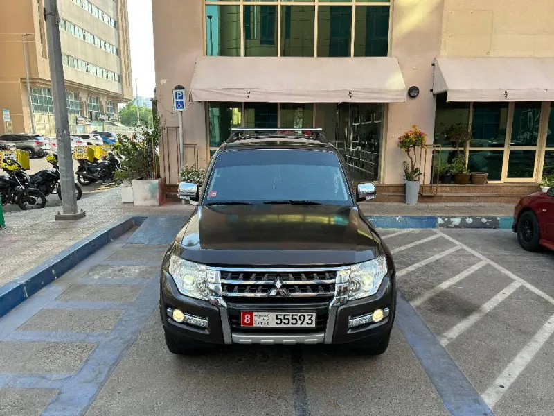 2017 Mitsubishi Pajero in Dubai
