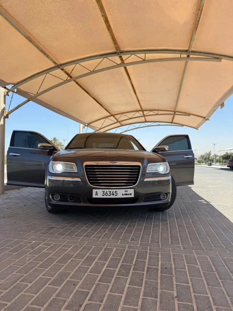 2013 Chrysler 300 in Dubai