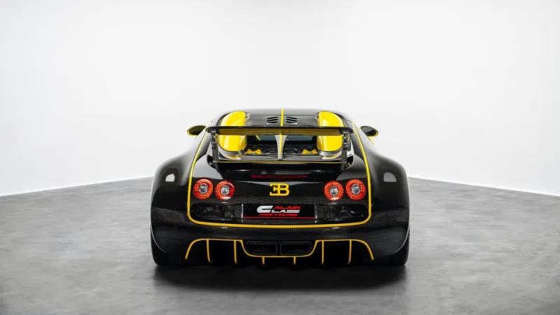 2008 Bugatti Veyron in Dubai