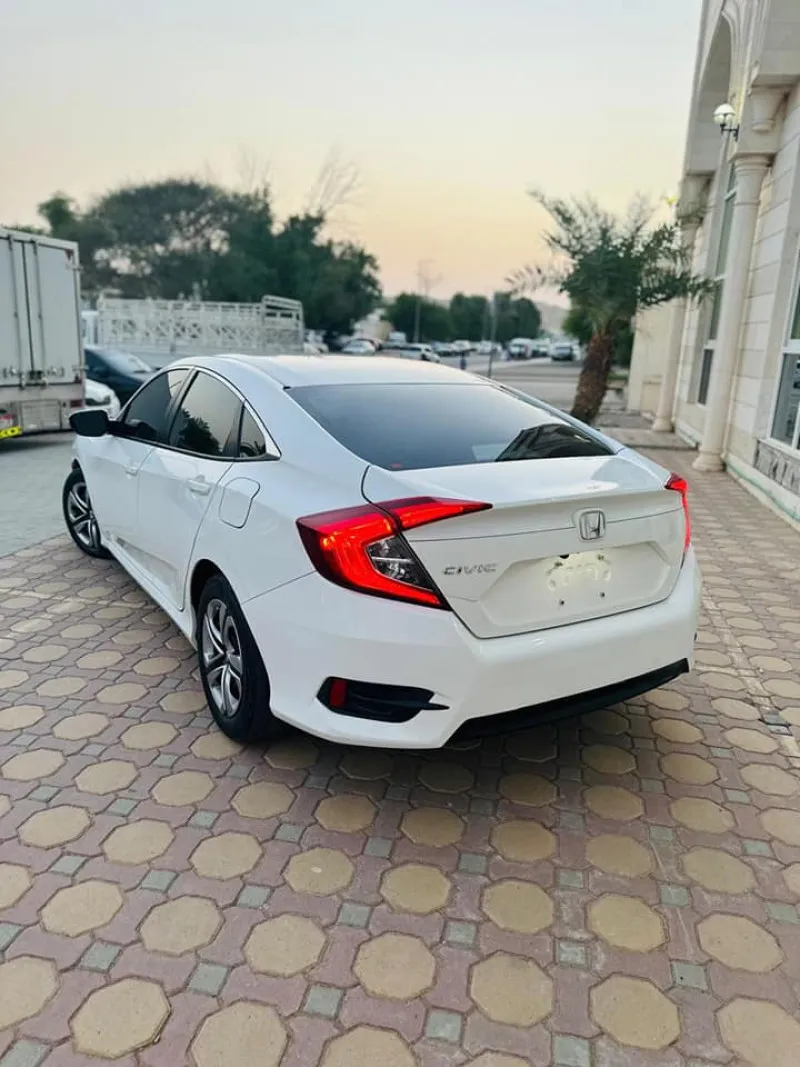 2017 هوندا سيفك in Dubai