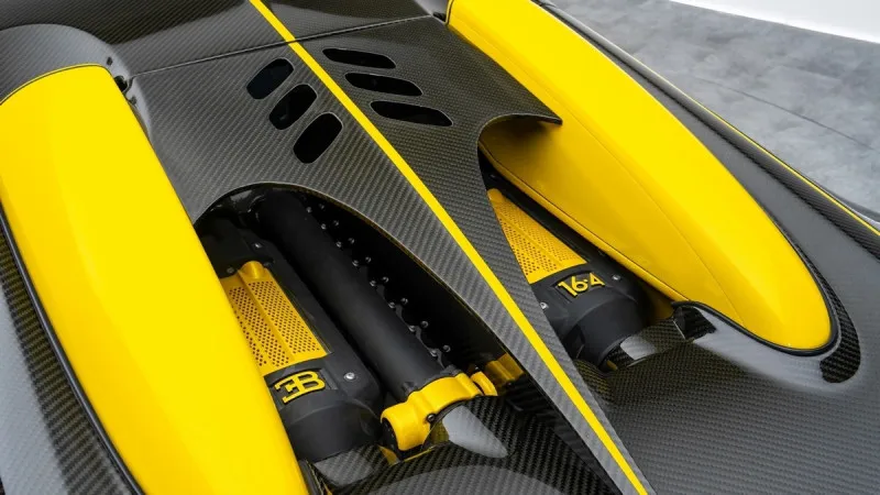 2008 Bugatti Veyron in Dubai