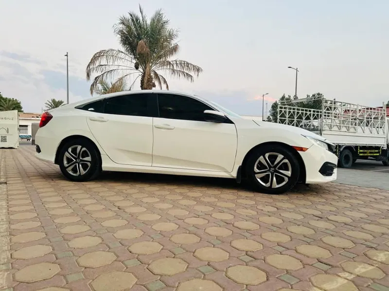 2017 هوندا سيفك in Dubai