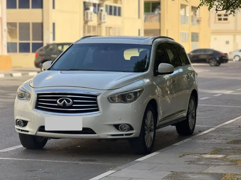2013 Infiniti JX35 in Dubai