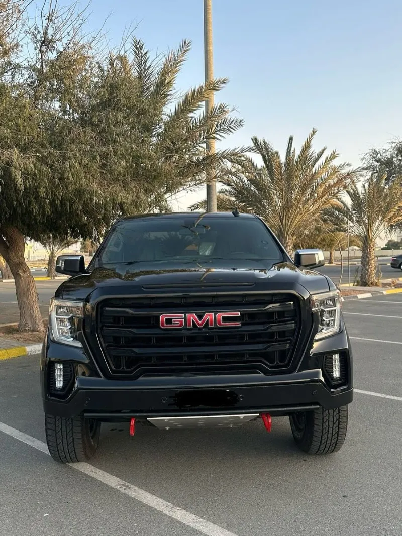 2019 GMC Sierra in Dubai