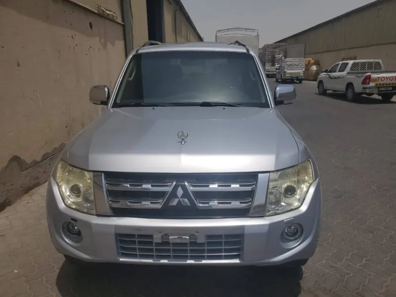 2013 Mitsubishi Pajero in Dubai