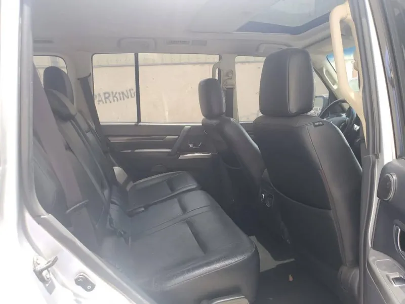 2013 Mitsubishi Pajero in Dubai