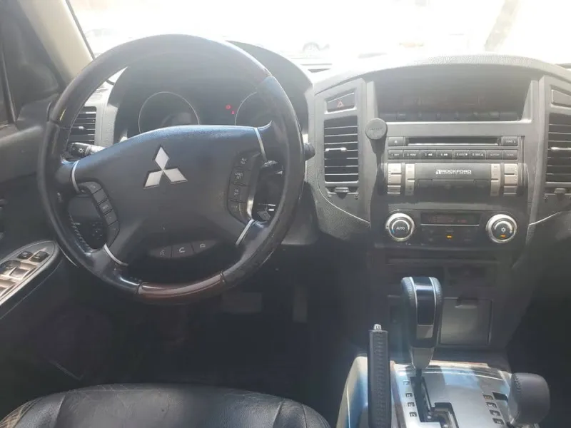 2013 Mitsubishi Pajero in Dubai