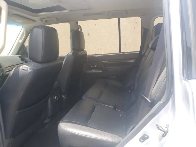 2013 Mitsubishi Pajero in Dubai
