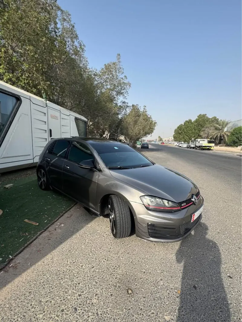 2015 Volkswagen Golf in Dubai