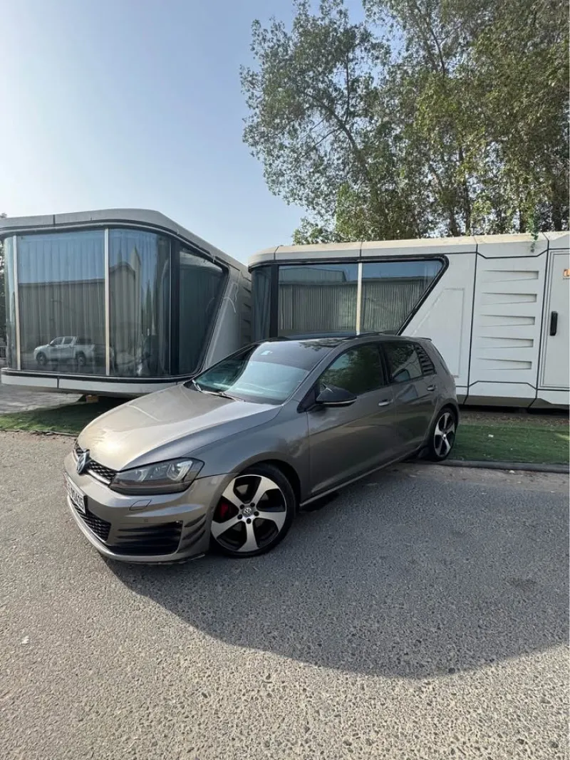 2015 Volkswagen Golf in Dubai