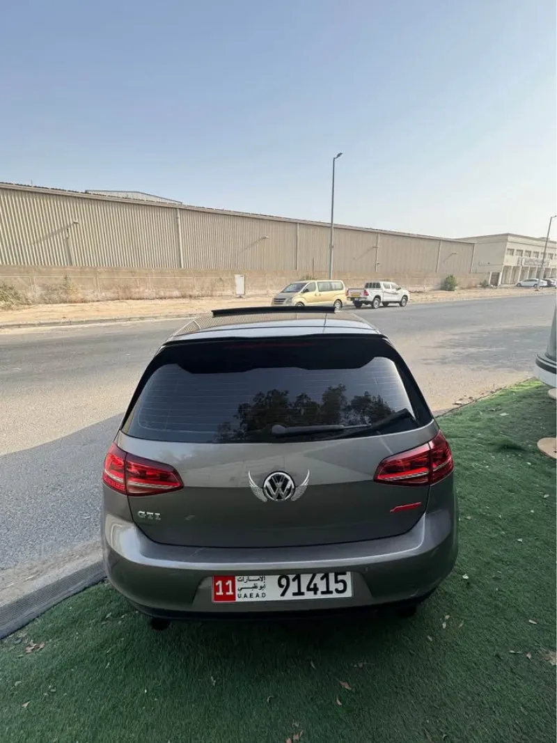 2015 Volkswagen Golf in Dubai