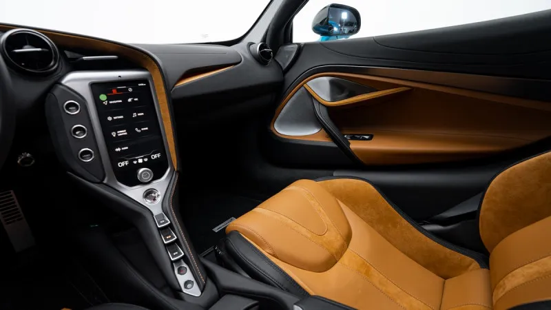 2024 McLaren 750S in Dubai
