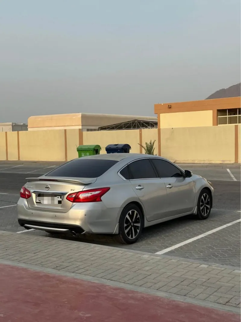 2016 نيسان آلتيما in Dubai