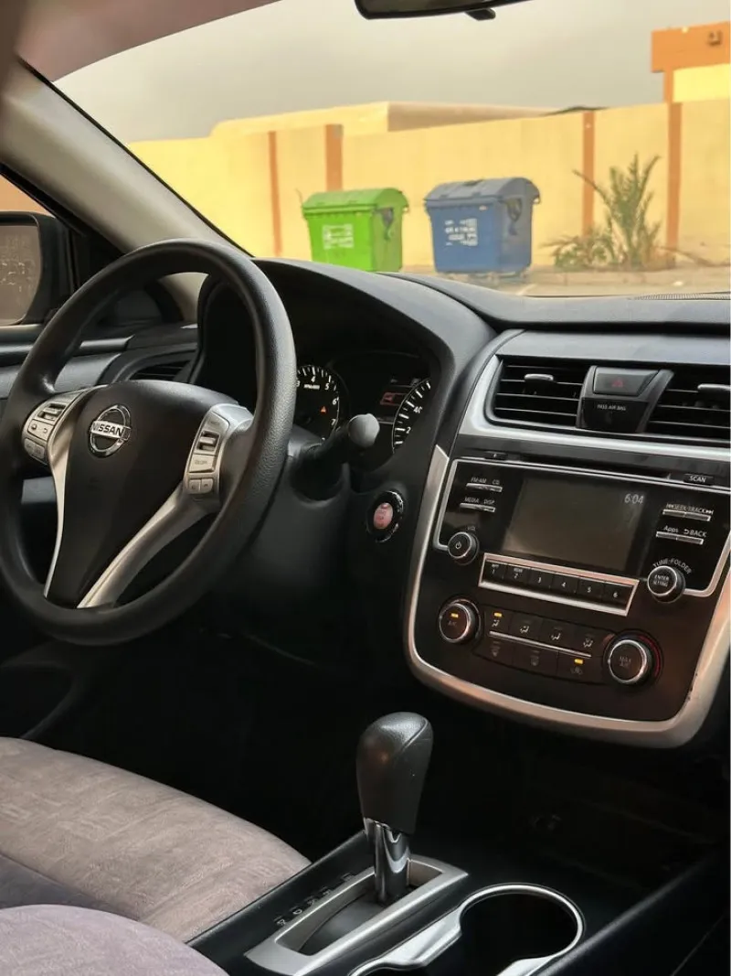 2016 نيسان آلتيما in Dubai