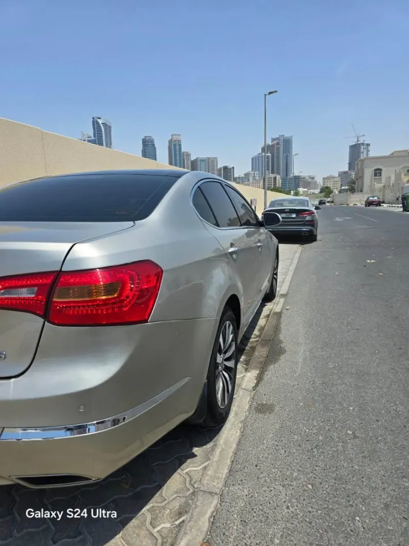 2012 Kia Cadenza in Dubai