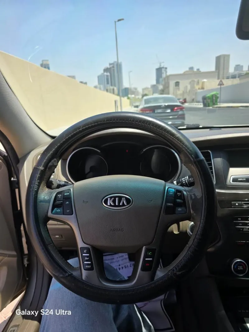 2012 Kia Cadenza in Dubai