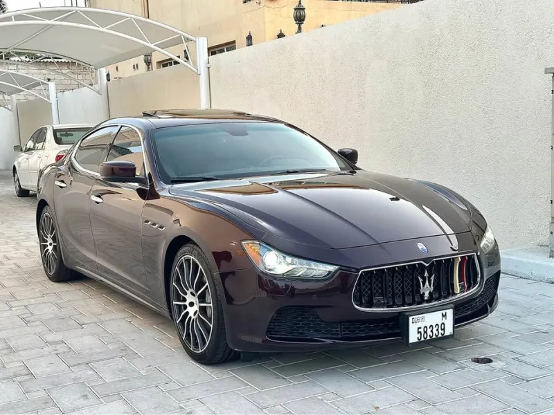 2014 مازيراتي جيبلي ١ in Dubai