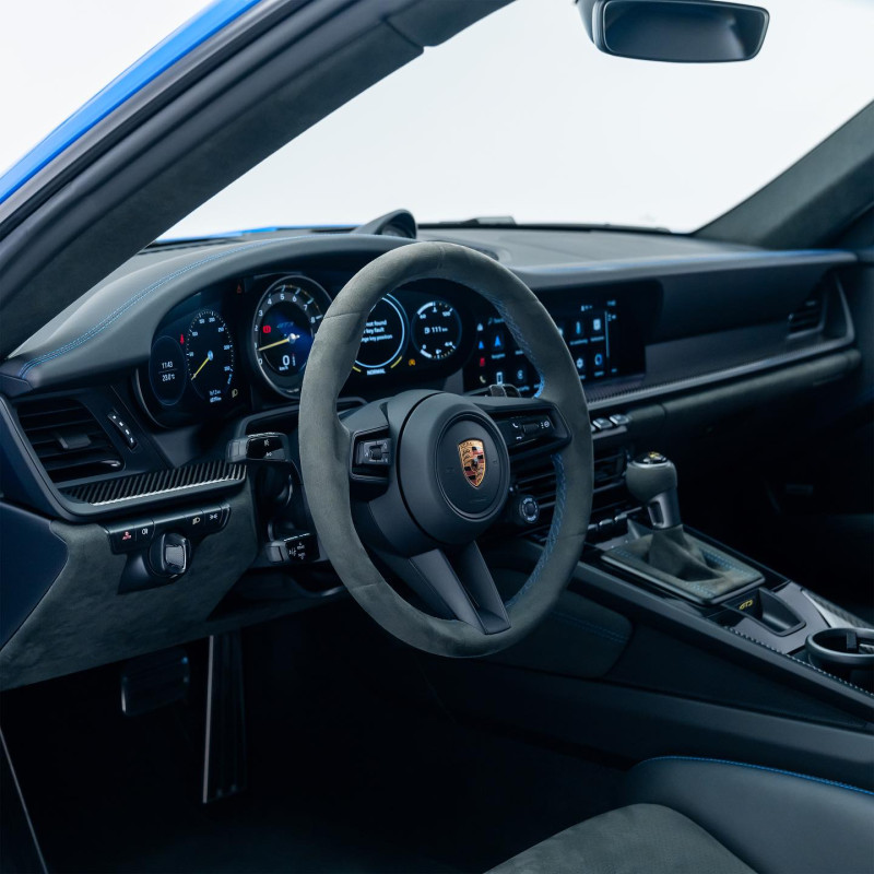 2022 Porsche 911 Carrera in dubai