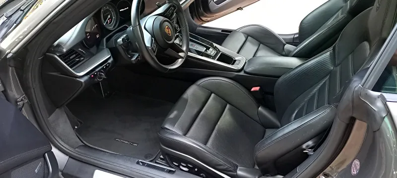 2021 Porsche 911 Carrera in Dubai