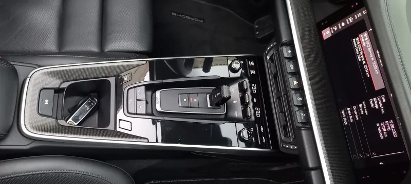 2021 Porsche 911 Carrera in Dubai