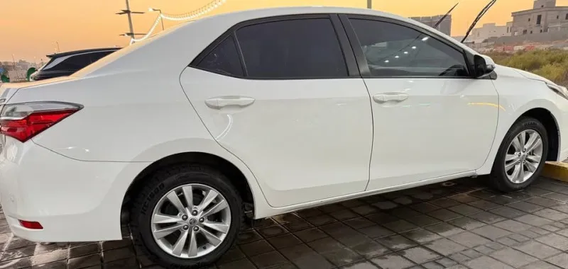 2019 تويوتا كورولا in Dubai