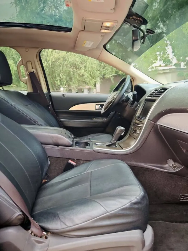 2013 Lincoln MKX in Dubai