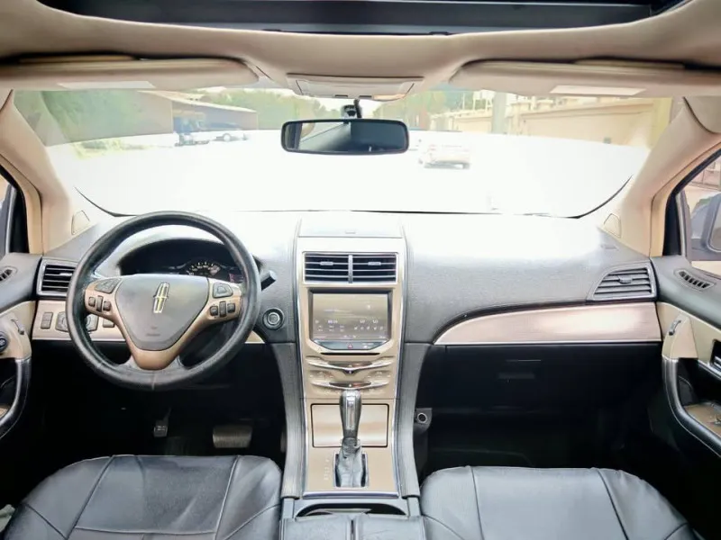 2013 Lincoln MKX in Dubai