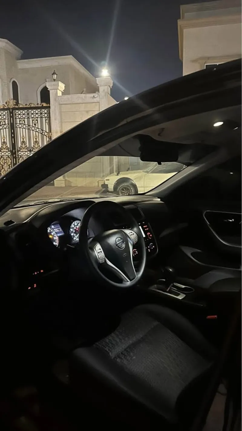 2016 نيسان آلتيما in Dubai