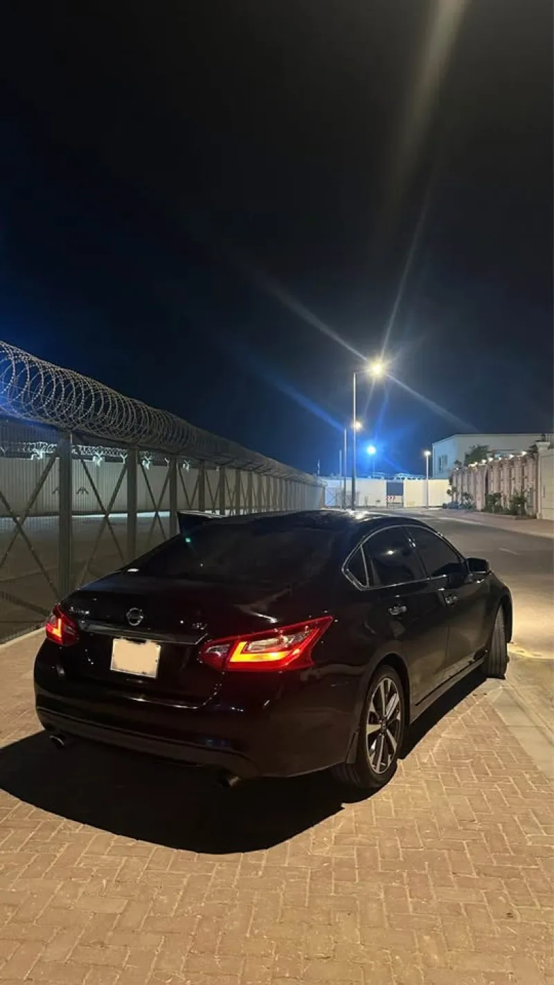 2016 نيسان آلتيما in Dubai
