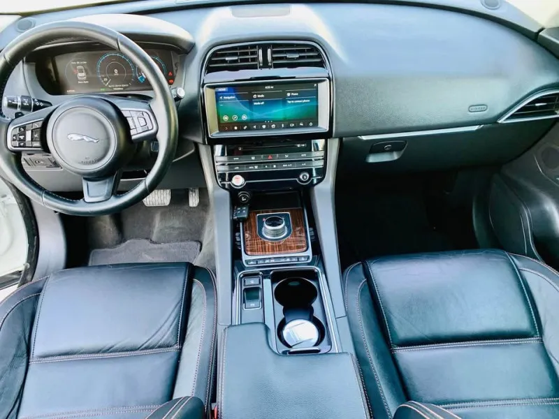 2017 Jaguar F-Pace in Dubai