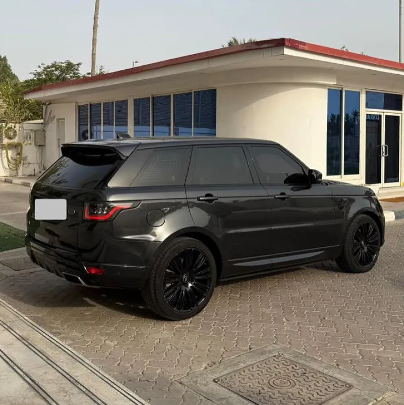 2018 Land Rover Range Rover in Dubai