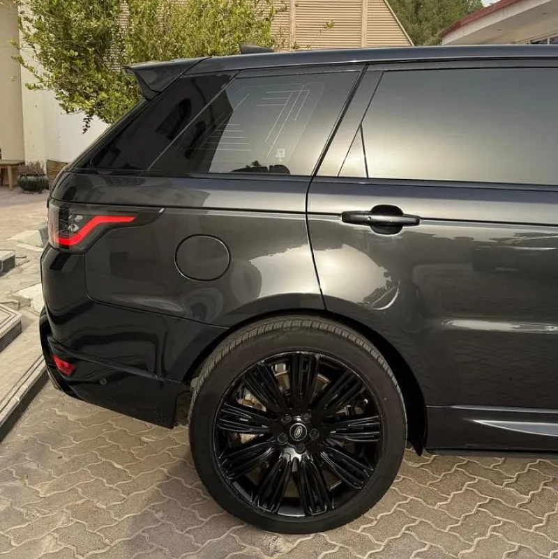 2018 Land Rover Range Rover in Dubai