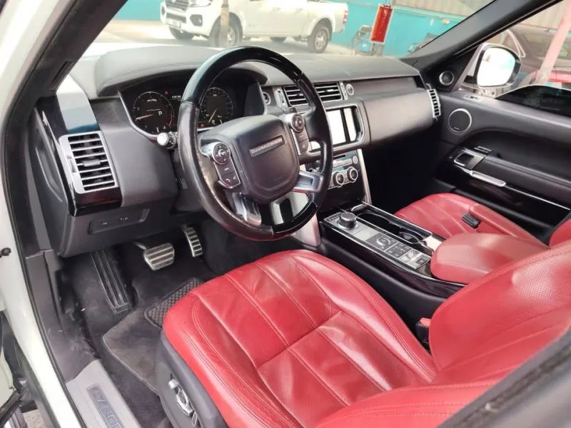 2016 Land Rover Range Rover in Dubai